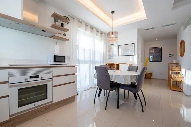 Apartamento 2 hab, 2 baños y solarium — 7