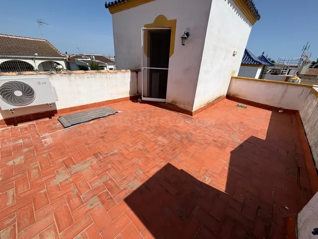 Adosado de 4 dormitorios, 2 baños en Los Altos (Orihuela Costa) con 2 Piscinas, Solárium y Gran Sótano — 23