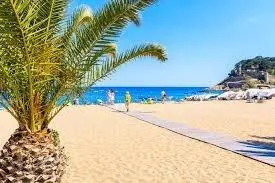 Centro comercial muy céntrico en venta en Tossa de Mar — 25