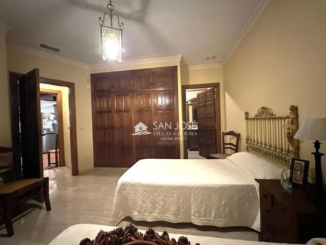 VENTA DE CHALET DE LUJO EN NOVELDA — 26