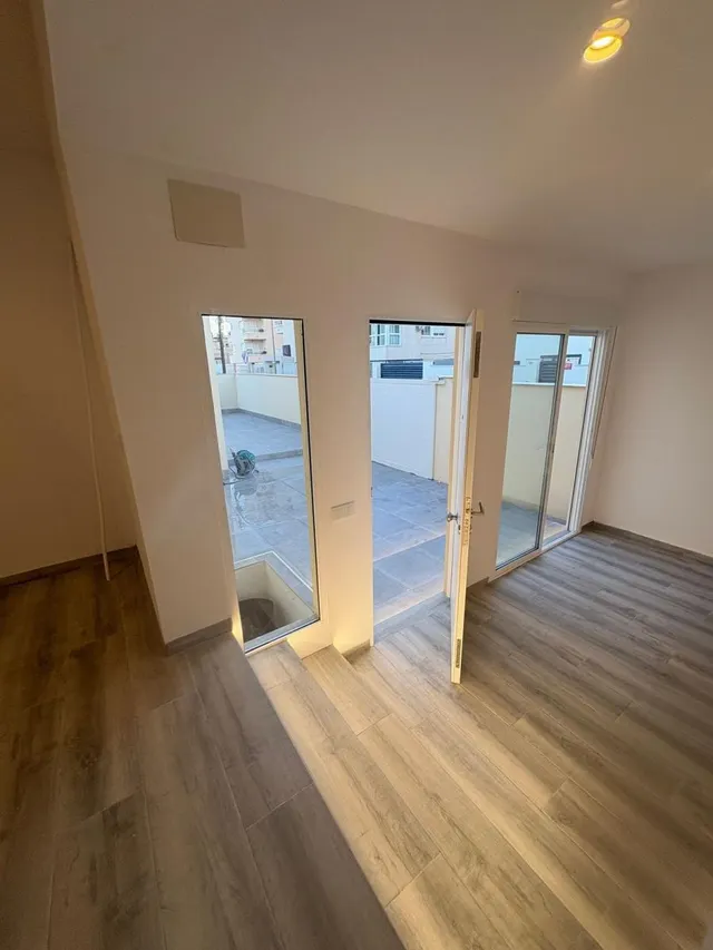 Villa 2 habitaciones 160m² en venta - Parque las naciones — 13