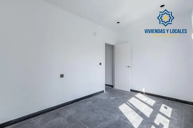 Edificio de nueva construcción en Churriana — 11
