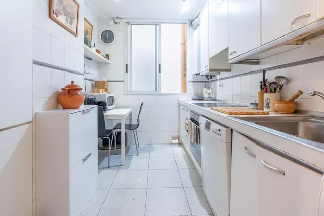GROS. SE VENDE NUDA PROPIEDAD — 25