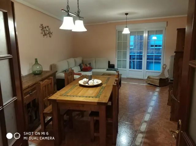 SE VENDE AMPLIO PISO EN EL CENTRO DE VALENCIA DE DON JUAN, AMUEBLADO, IMPECABLE, 3HAB., GARAJE — 2