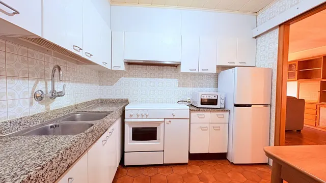 Pis de 4 habitacions amb ascensor — 26
