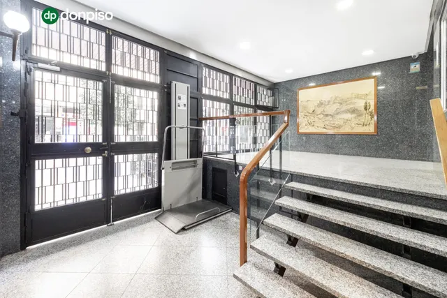 PISO DE 5 DORMITORIOS EN CALLE RECOGIDAS — 33