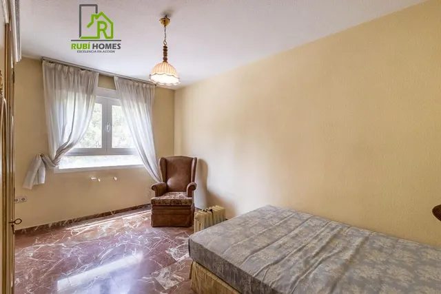 AMPLIO PISO EN VENTA JUNTO A PLAZA DE TOROS - GRANADA — 20