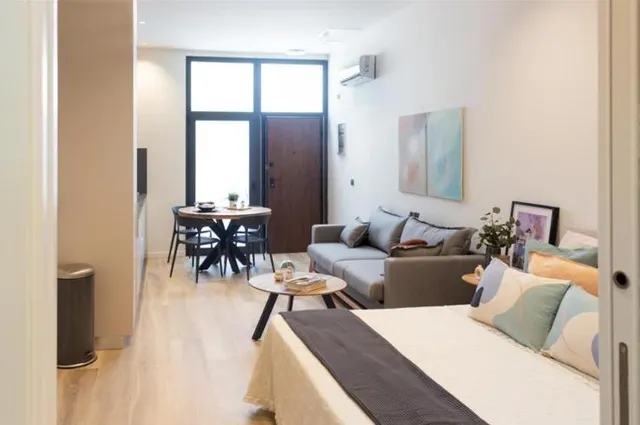 ATENCIÓN INVERSORES!! PLANTA BAJA REFORMADA EN TRES APARTAMENTOS CON LICENCIA TURÍSTICA!! — 2