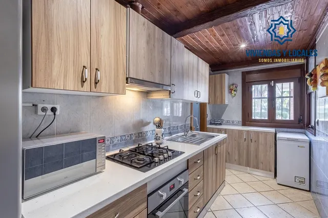 Chalet independiente con pozo propio y placas solares — 6