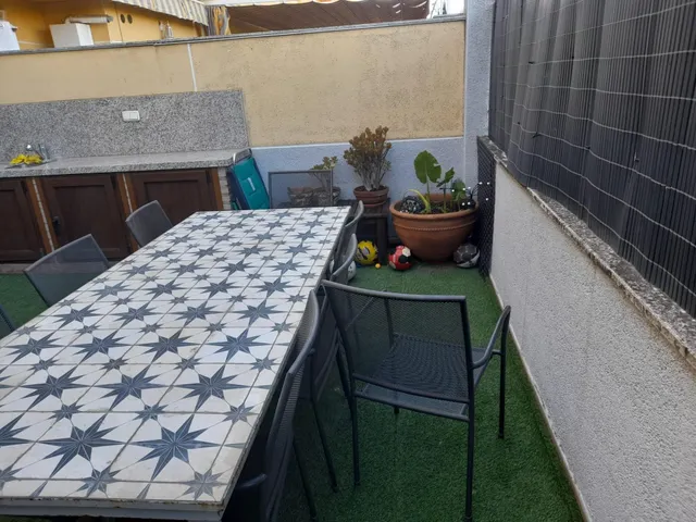 Unifamiliar con piscina comunitaria — 35