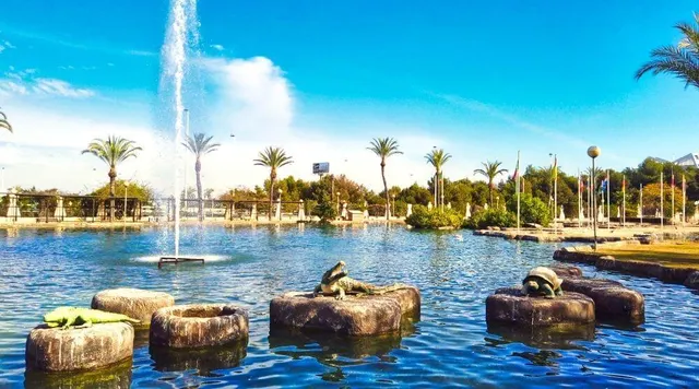 ÁTICO CON GRAN TERRAZA, PISCINA Y GARAJE CERCA DEL CENTRO DE TORREVIEJA — 18