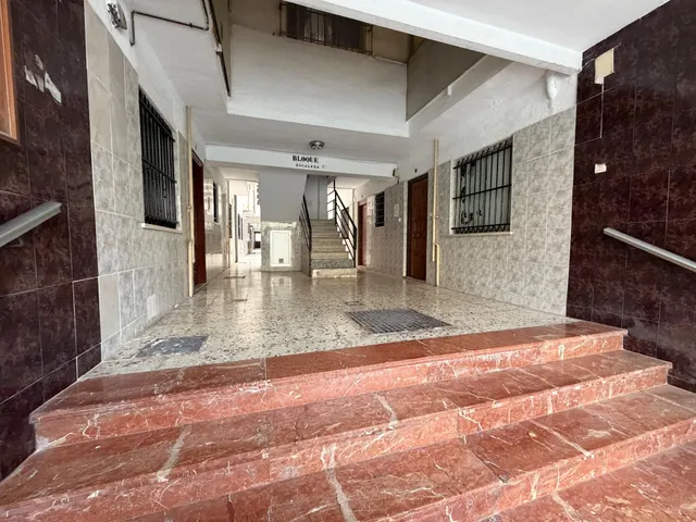 ¡piso reformado de 3 habitaciones con balcón junto al hospital general y el tranvía! — 22