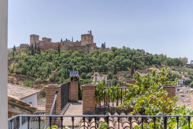 Espectacular casa con vistas directas a la Alhambra y Licencia Turística Activa en el Albaicín — 25