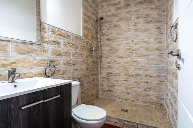 Casa con piscina y vistas a la montaña en Mas Borràs — 37