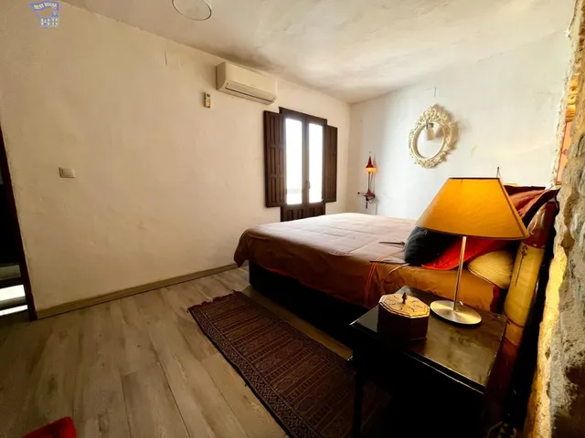 SE VENDE 2 PROPIEDADES  EN EL CASCO ANTIGUO DE ARCOS — 33