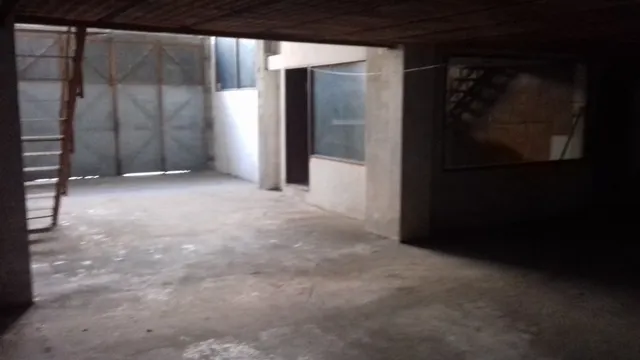 LOCAL COMERCIAL DE 430 M2 EN PONTEPEDRIÑA — 10