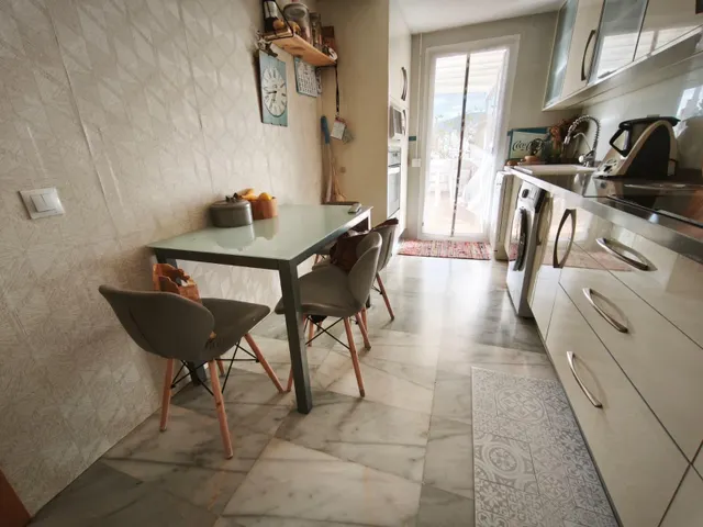 DUPLEX 2 DORMITORIOS 2 BAÑOS PONIENTE — 7