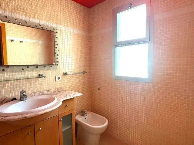 Amplia y luminosa vivienda en la zona Renfe, junto al centro histórico — 11