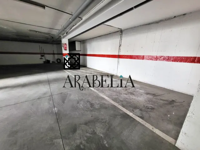 ¡OLVÍDATE DE DAR VUELTAS! PLAZA DE GARAJE EN EL REALEJO!!! - foto 4
