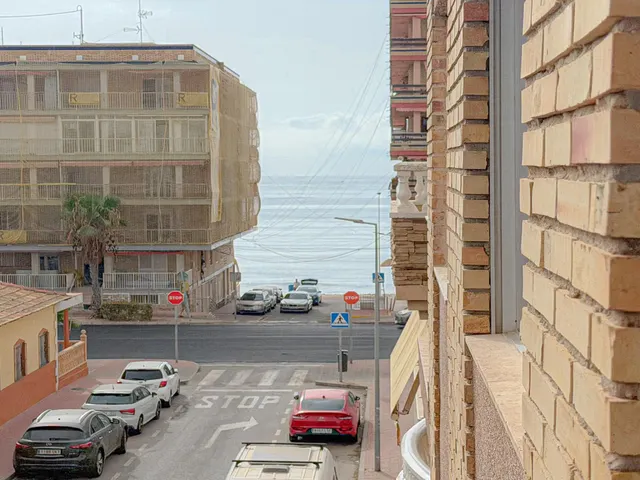 Oportunidad! Amplio apartamento con 4 dormitorios + 2 Baños y Terraza con vistas laterales al mar (160 mts playa) — 10