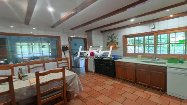 Sensacional villa en urbanización Santa Bárbara. / HH Asesores inmobiliarios. — 35
