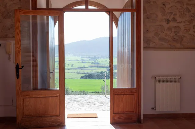 PRECIOSA FINCA CON VISTAS PANORÁMICAS A LAS AFUERAS DE SINEU - foto 2