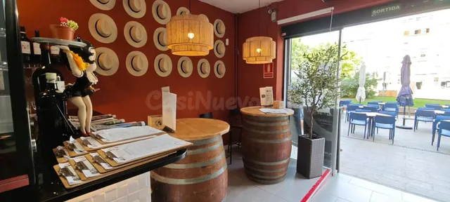 OPORTUNIDAD ÚNICA: Traspaso de Restaurante Emblemático en Pleno Rendimiento – Eixample, Tarragona - NUEVA REMODELACION Y DISEÑO — 7