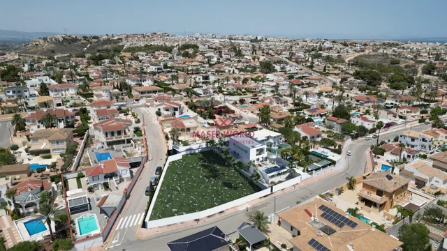Villa de nueva construcción en Rojales: diseño moderno y ubicación privilegiada — 26