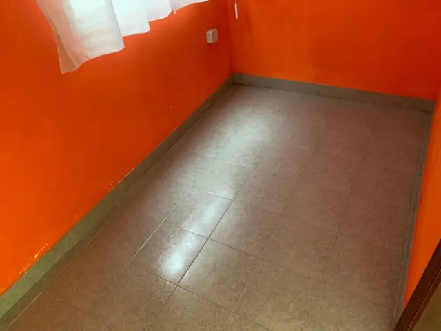 SE VENDE O ALQUILA ENTREPLANTA COMERCIAL EN RIANXO — 16