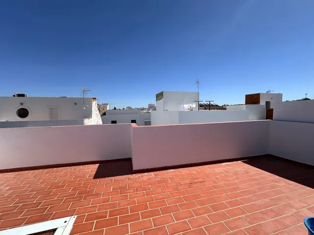 CASA EN LA PUEBLA DE CAZALLA — 39