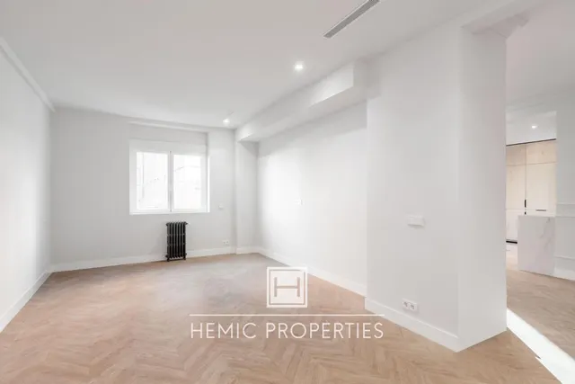 Piso de lujo reformado en Barrio de Salamanca — 8