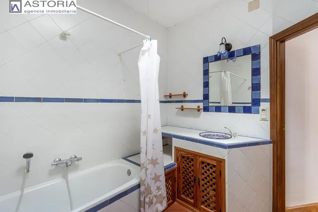 Casa reformada en el Camino del Sacromonte — 23