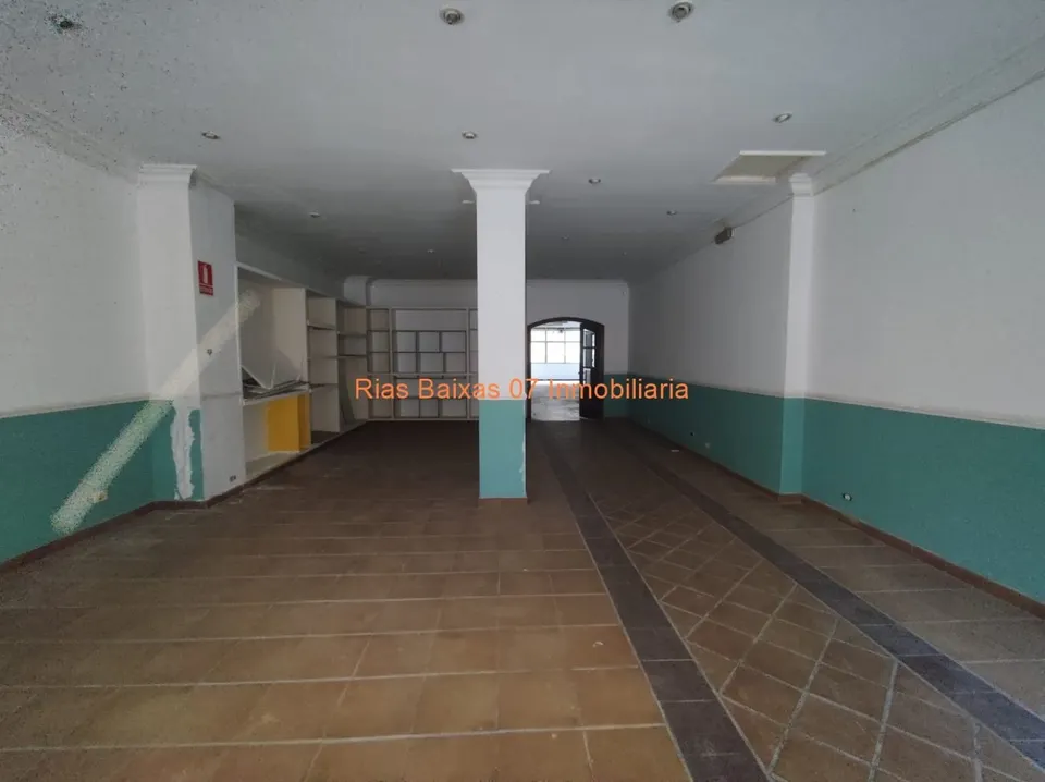 REF 2887 LOCAL COMERCIAL 179m2 A PIE DE CALLE ( VIGO )