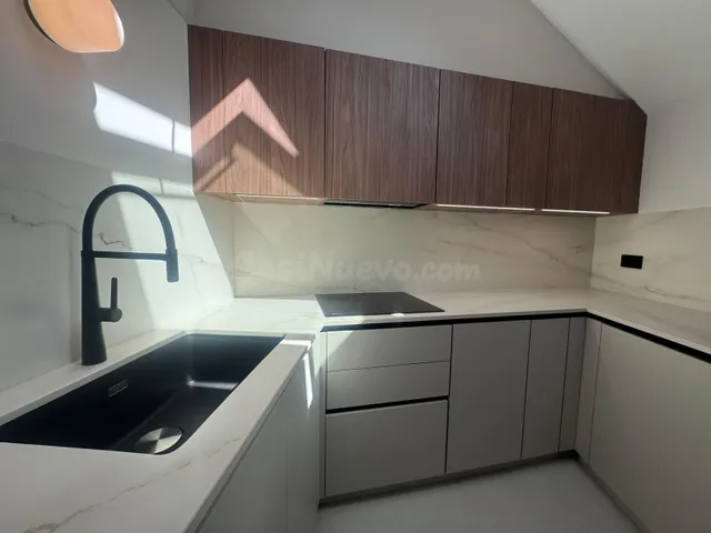 Exclusiva vivienda exterior a estrenar junto a la Puerta del - foto 3