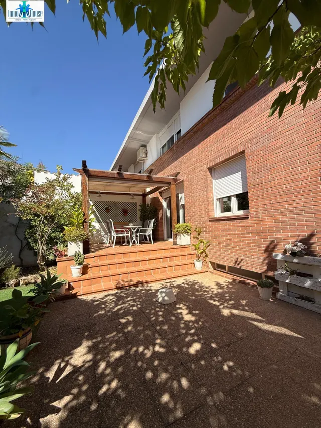 INMOHOUSE VENDE PAREADO — 26