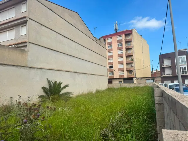 SOLAR EN CENTRO UBANO. OPCIÓN DE SEGREGACIÓN PARA CONSTRUIRSE UNA CASA. DESDE 100 M2. — 4