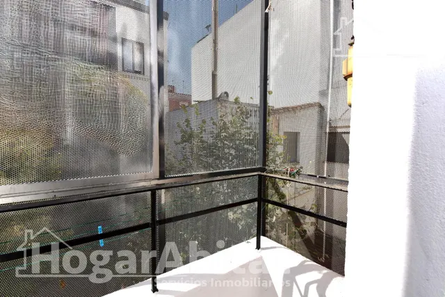 Acogedor, reformado y exterior, con balcón y ascensor, todo amueblado y cerca del ayuntamiento — 9
