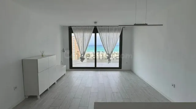 ALQUILER DE EXCELENTE VIVIENDA EN LA EXCLUSIVA ZONA DE PAU V / URBANIZACIÓN CON TODOS LOS SERVICIOS — 5