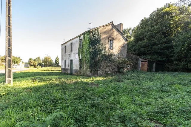 Encantadora Casa con Terreno en Abegondo, Galicia — 14
