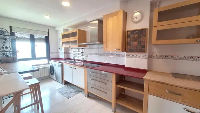 ✨ UN HOGAR ESPECIAL EN LA ZONA ALTA DE PONFERRADA ✨ — 2