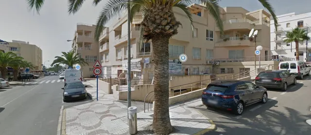 Local Comercial en Venta con Ubicación Inmejorable en Garruc - foto 2
