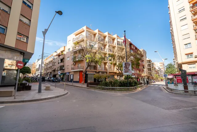 Amplia vivienda centrica en una de las mejores zonas de Almeria — 32