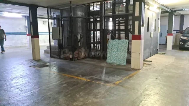 Parking para coche muy pequeño o moto. — 4
