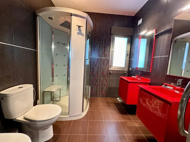 Villa 5 habitaciones 332m² en venta - Ayuntamiento — 17