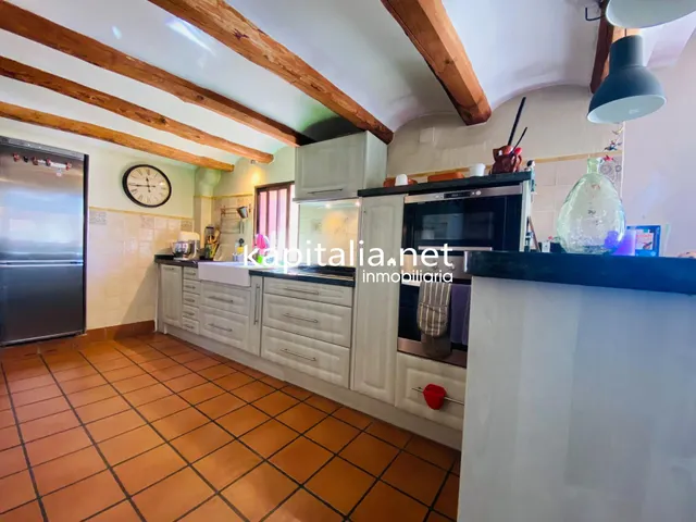 Casa de pueblo en Tollos - foto 3