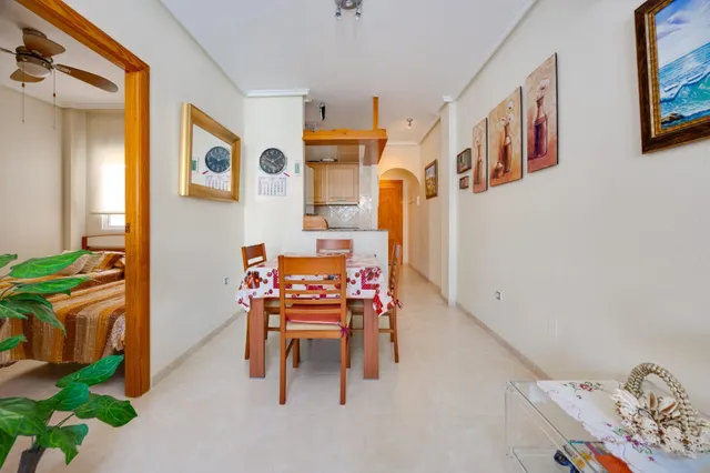 Venta de Apartamento 2 dormitorios zona Habaneras,piscina comunitaria en Torrevieja. — 6