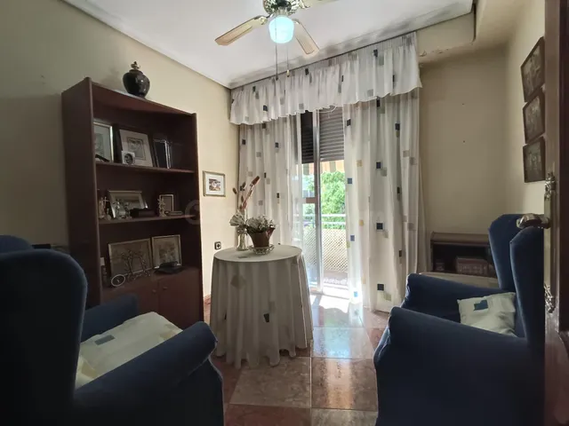 Gran vivienda con 5 dormitorios junto avenida Barcelona!! - foto 3