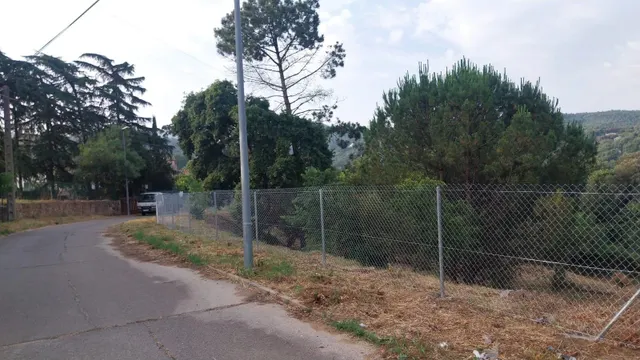 Parcela soleada en venta — 2