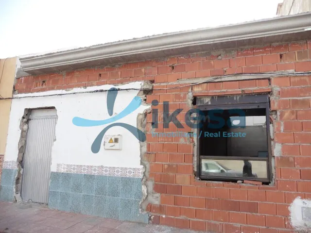 Venta de Casa en Águilas, Murcia. Activo inmobiliario Sin Po