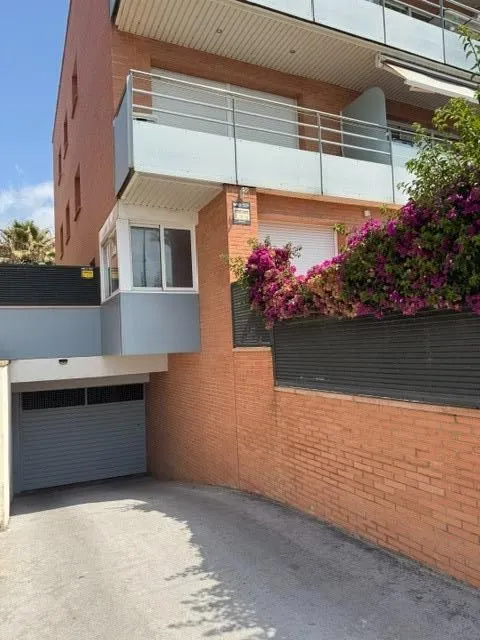 PRECIOSO PISO PLANTA BAJA EN PRIMERA LINEA DE MAR DE SEGUR DE CALAFELL — 3